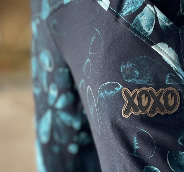 Label  " XOXO- Outline " -  ca. 6,2 cm breit - Kunstleder ++ Farbauswahl ++